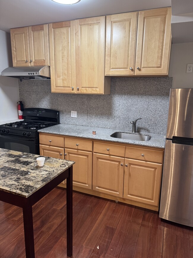 1278 17th Ave, Unit Sunset Apt 1BR 1BA in San Francisco, CA - Building Photo - Building Photo