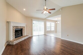 411 Willow Green Dr in Orange Park, FL - Building Photo - Building Photo