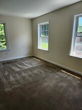 126 Nethermont Ave in White Plains, NY - Building Photo - Building Photo