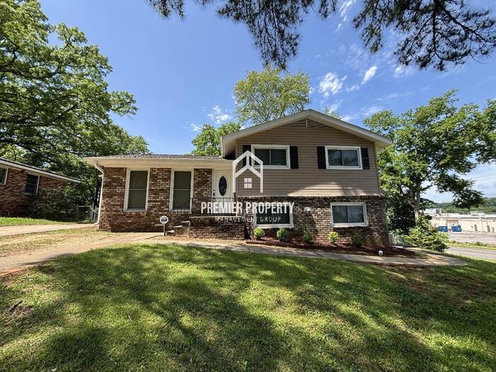 801 Hagwood Rd in Birmingham, AL - Building Photo