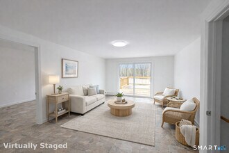 15 Dairy Farm Rd in Norwalk, CT - Building Photo - Building Photo