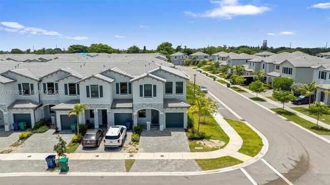 28500 SW 133rd Path in Homestead, FL - Building Photo - Building Photo