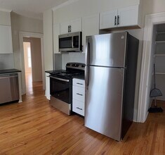 47 Grove St in Thomaston, CT - Building Photo - Building Photo