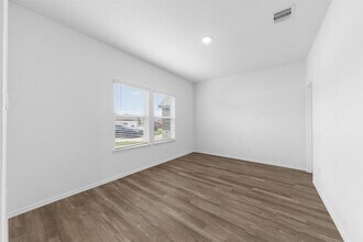 16727 Hemlock Frst Ln in Magnolia, TX - Building Photo - Building Photo