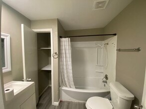 916 Warner Ave in Jonesboro, AR - Building Photo - Building Photo