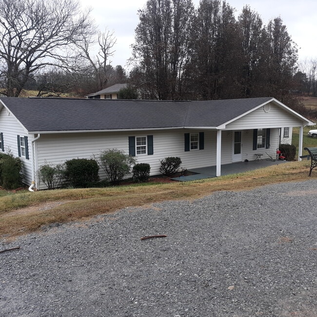 property at 831 Clairmont Rd