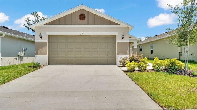property at 727 Chestnut Ln