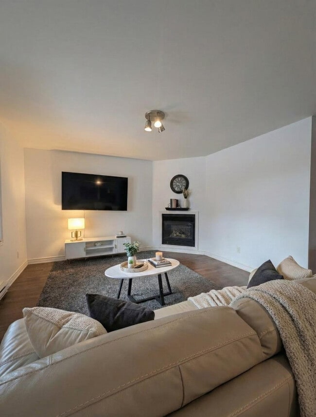 property at 5181 Rue Jacques-Plante