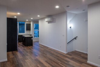 5452 Delridge Wy SW in Seattle, WA - Building Photo - Building Photo