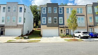 1479 Creekside Cir NW in Atlanta, GA - Building Photo