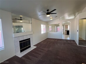 8901 Dolente Ave in Las Vegas, NV - Building Photo - Building Photo