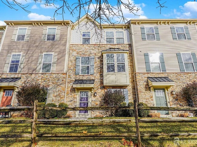 property at 606 Bayside Ct