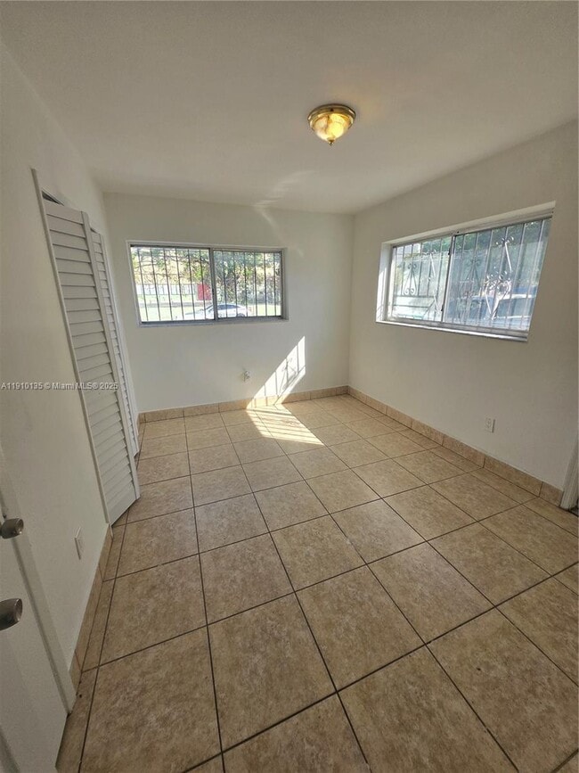 3110 NW 19th Ave in Miami, FL - Building Photo - Building Photo