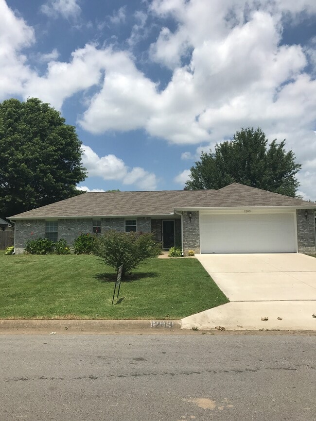 property at 1203 SE 22nd St