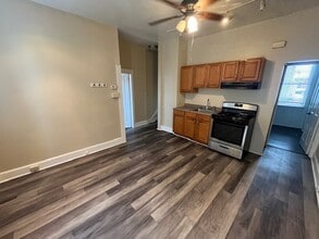 524 S Queen St, Unit 1 in Lancaster, PA - Building Photo - Building Photo