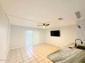 4113 Holiday Dr in Panama City, FL - Building Photo - Building Photo