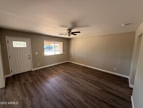 101 S Florence Ave in Litchfield Park, AZ - Building Photo - Building Photo