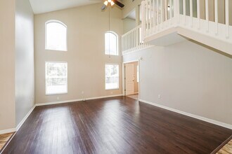 30703 Tremont Dr in Zephyrhills, FL - Building Photo - Building Photo