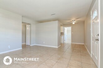4420 W Bay Ave in Tampa, FL - Foto de edificio - Building Photo