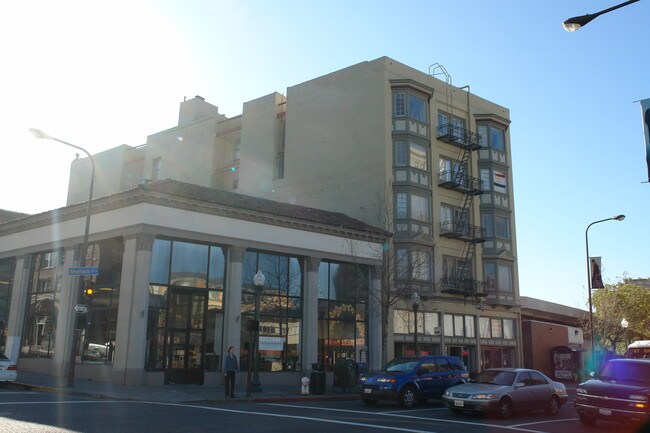 2109 Kala Bagai Way in Berkeley, CA - Building Photo - Building Photo