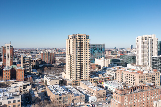 Marquee in Chicago, IL - Building Photo - Building Photo