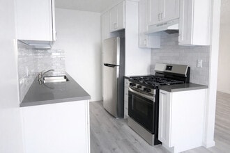 812 Larch St in Inglewood, CA - Building Photo - Building Photo