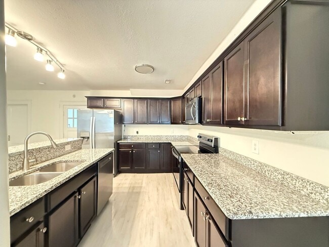 2605 Bapaume Ave in Norfolk, VA - Building Photo - Building Photo