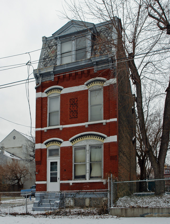 2953 Massachusetts Ave in Cincinnati, OH - Building Photo - Building Photo