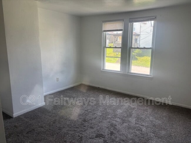 property at 1109 Glass St