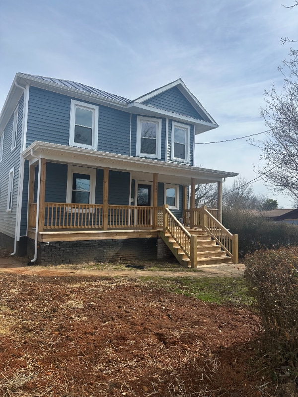 1304 Floyd St in Lynchburg, VA - Foto de edificio - Building Photo