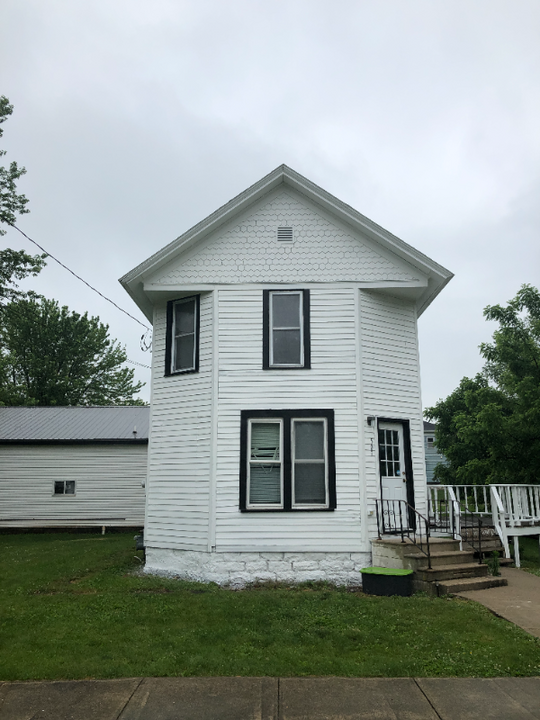 507 King St in Fayette, IA - Building Photo