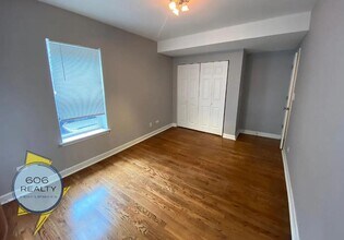 6500 N Washtenaw Ave in Chicago, IL - Building Photo - Building Photo