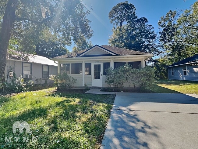 property at 2908 Spencer St