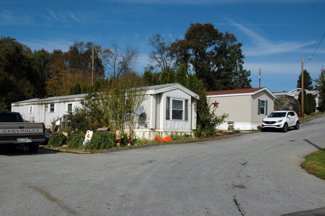 Gregory Courts in Honey Brook, PA - Building Photo - Building Photo