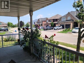 1 Jarrett Ct in Vaughan, ON - Building Photo - Building Photo