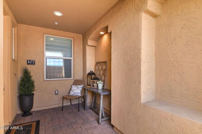 250 W Queen Creek Rd-Unit -107 in Chandler, AZ - Foto de edificio - Building Photo