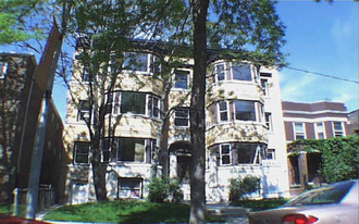 5726-5728 N Kenmore Ave Apartments