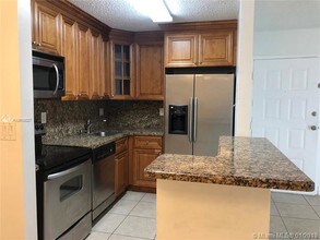 15530 SW 80th St-Unit -C-203 in Miami, FL - Building Photo - Building Photo