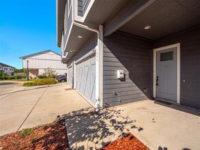 1045 17th St in Plano, TX - Foto de edificio - Building Photo