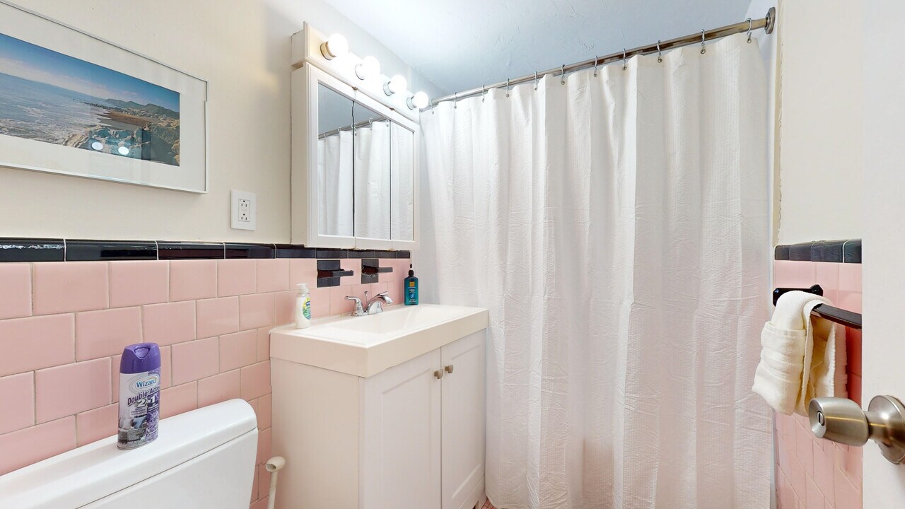 79 Chestnut St, Unit 1 B in Brookline, MA - Building Photo