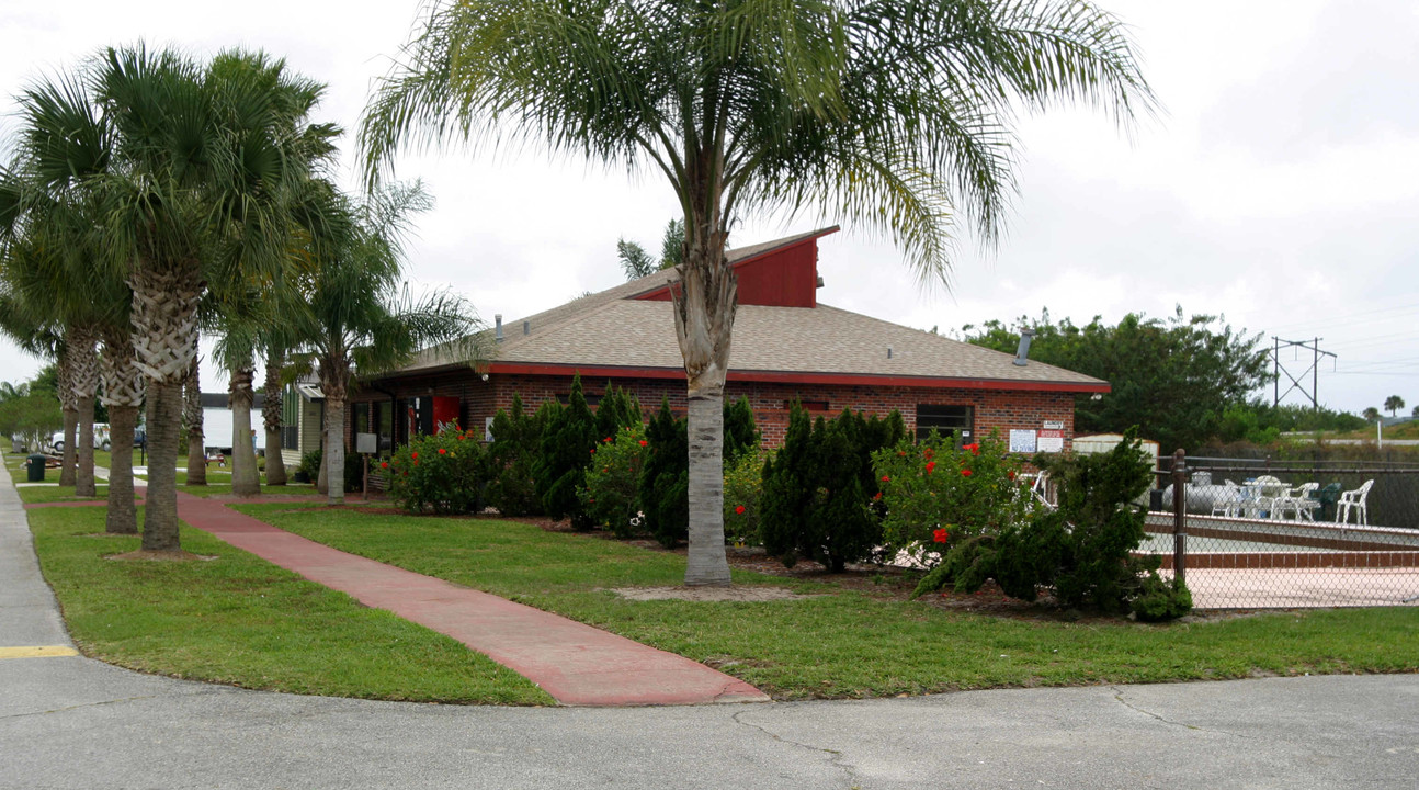 Groveland Mobile Home Park in Melbourne, FL - Building Photo