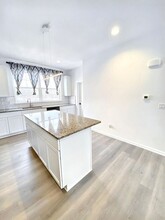 3969 Trailway Commons Cir in Auburn Hills, MI - Foto de edificio - Building Photo