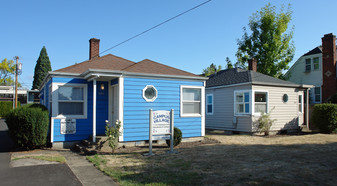 Campus Village in Eugene, OR - Building Photo