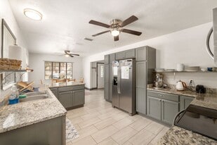 5 NW 26th St in Gainesville, FL - Building Photo
