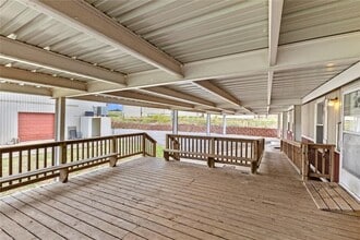 23984 E 1013 Rd in Weatherford, OK - Building Photo - Building Photo