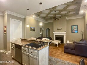 144 Heathwood Dr in Broussard, LA - Building Photo - Building Photo