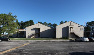 Beachwood Apartments in Jacksonville, FL - Foto de edificio - Building Photo