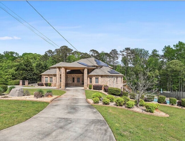 4020 W Stubbs Rd in College Park, GA - Foto de edificio - Building Photo