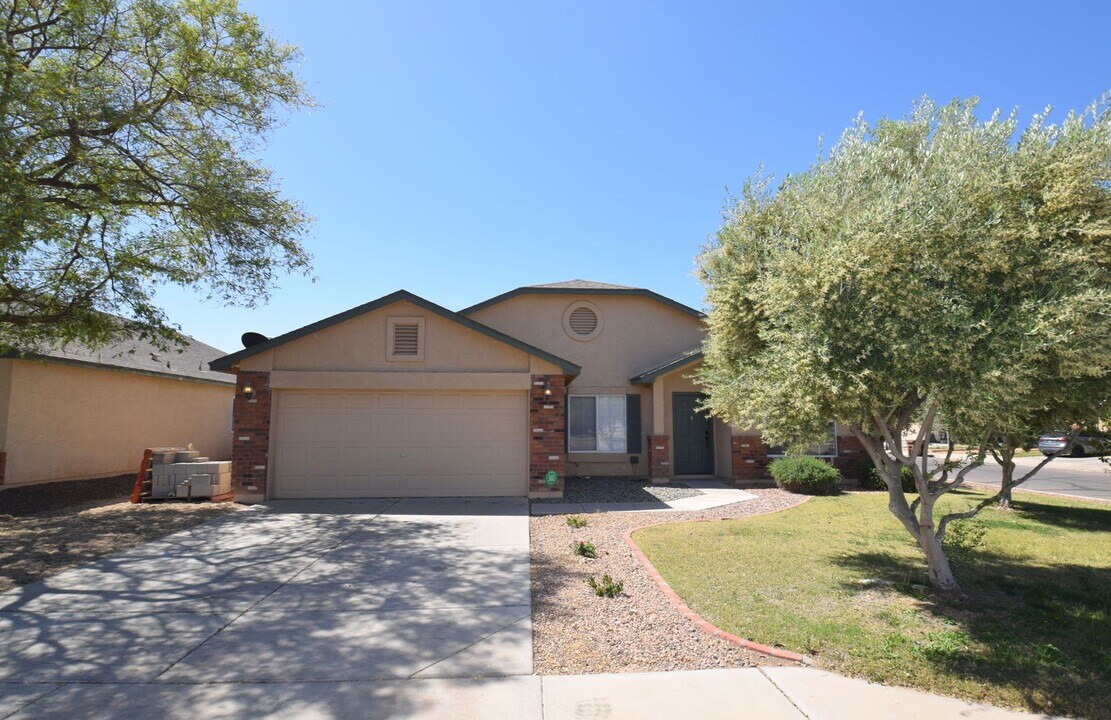 4307 E Meadow W Ln in Queen Creek, AZ - Building Photo