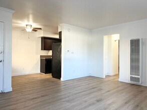 2240 Grand Ave in San Diego, CA - Building Photo - Building Photo